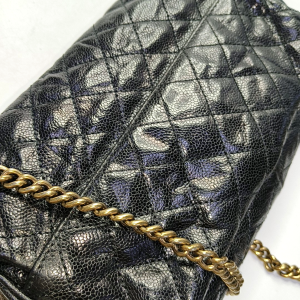 Authenticated pre-owned Classic Flap Medium Quilted Calfskin Black - Crossbody Bag at Looply