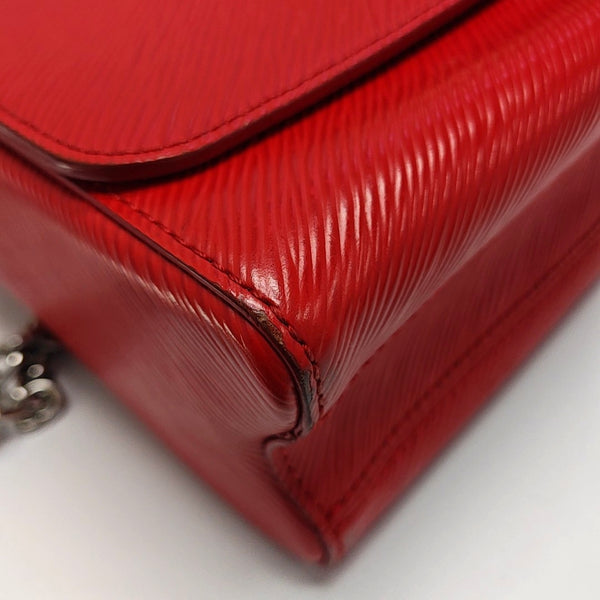 Authenticated pre-owned Twist MM Epi Red - Shoulder Bag at Looply