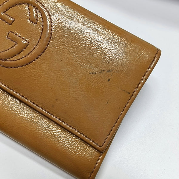 Authenticated pre-owned Soho Calfskin Beige Wallet - Wallet at Looply