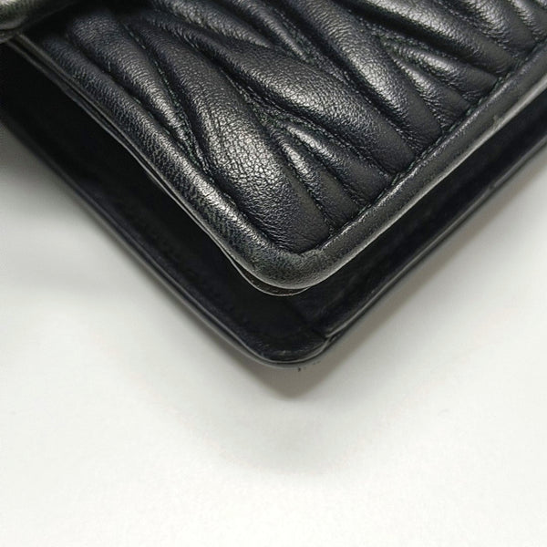 Authenticated pre-owned Matelassé Lambskin Black - Shoulder Bag at Looply