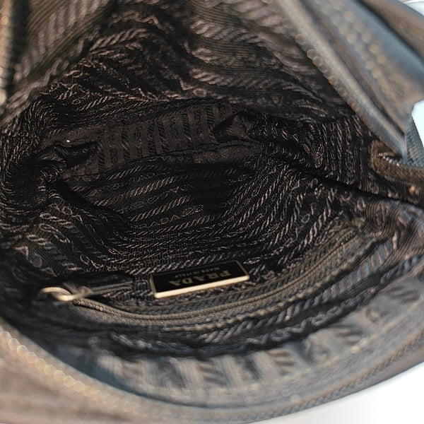 Authenticated pre-owned Nylon Crossbody Bag Nylon Black - Crossbody Bag at Looply