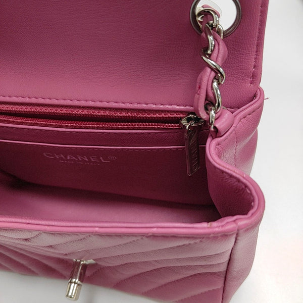 Authenticated pre-owned Classic Flap Mini Square Chevron Lambskin Pink - Crossbody Bag at Looply