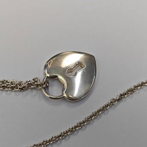 Authenticated pre-owned Return To Tiffany® 925 Sterling Silver Necklace - Necklace at Looply