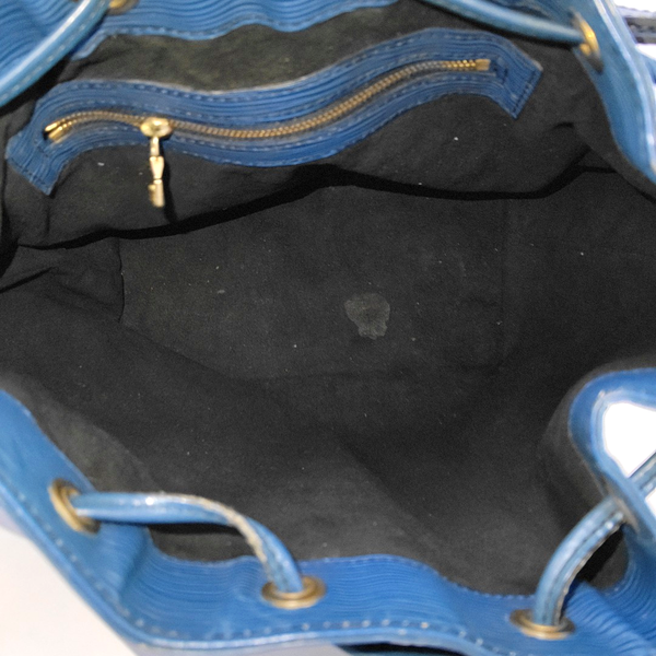 Authenticated pre-owned NéoNoé PM Calfskin Blue - Handbags at Looply