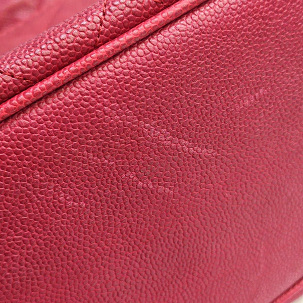 Authenticated pre-owned Chanel GST Large Quilted Grained Calfskin Red - Shoulder Bag at Looply