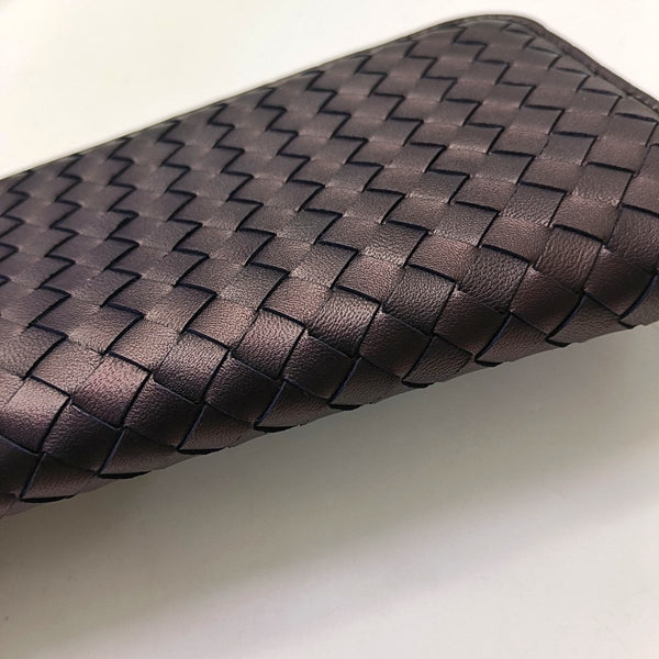 Authenticated pre-owned Intrecciato Calfskin Purple Wallet - Wallet at Looply