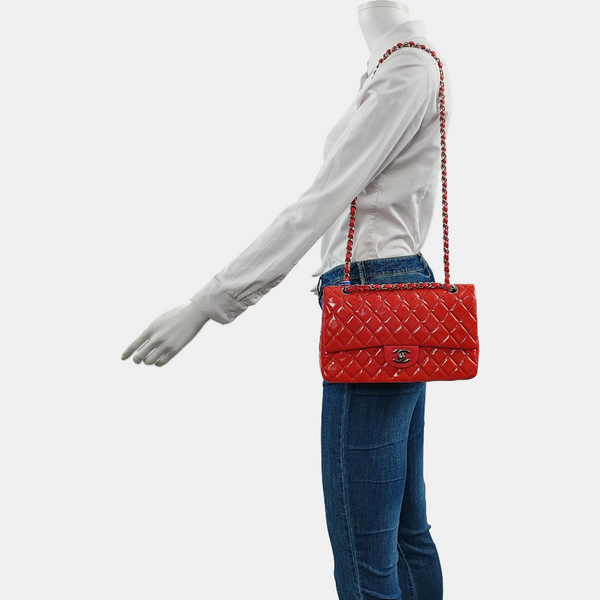 Authenticated pre-owned Classic Flap Quilted Patent Leather Red - Crossbody Bag at Looply