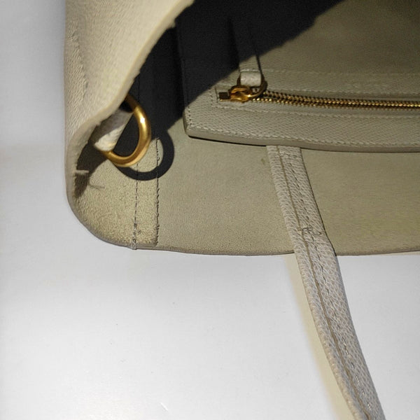 Authenticated pre-owned Vertical Cabas Calfskin White - Shoulder Bag at Looply