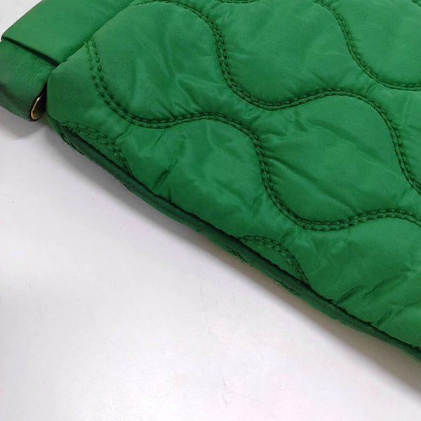 Authenticated pre-owned Miu Miu Matelassé Quilted Nylon Green - Clutch at Looply