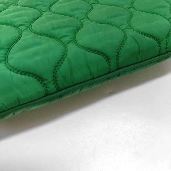 Authenticated pre-owned Miu Miu Matelassé Quilted Nylon Green - Clutch at Looply