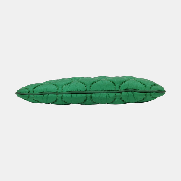 Authenticated pre-owned Miu Miu Matelassé Quilted Nylon Green - Clutch at Looply