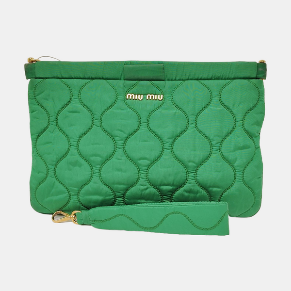 Authenticated pre-owned Miu Miu Matelassé Quilted Nylon Green - Clutch at Looply