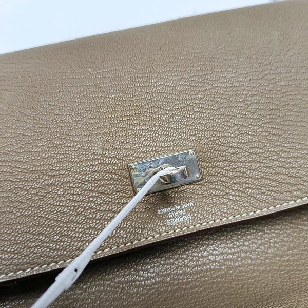 Authenticated pre-owned Kelly Chèvre Mysore Gray Wallet - Wallet at Looply