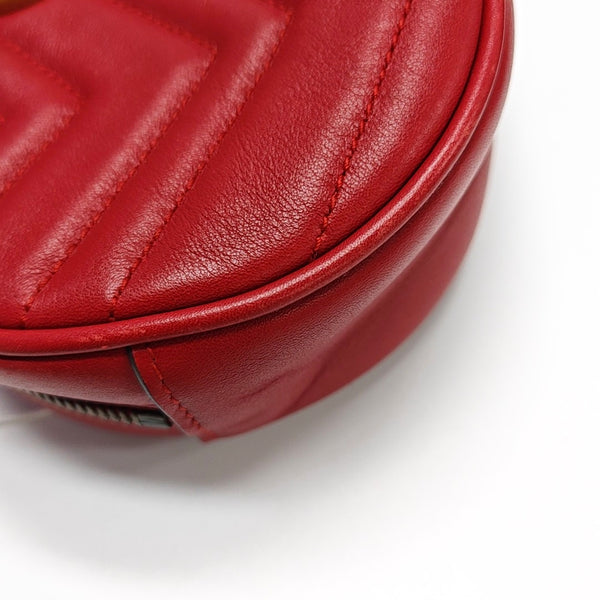 Piel de becerro acolchada GG Marmont roja