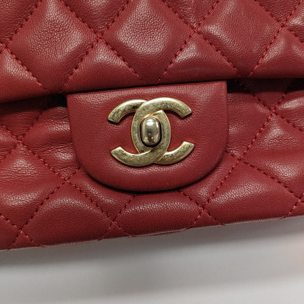 Authenticated pre-owned Classic Flap Medium Quilted Lambskin Red - Shoulder Bag at Looply