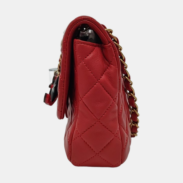 Authenticated pre-owned Classic Flap Medium Quilted Lambskin Red - Shoulder Bag at Looply