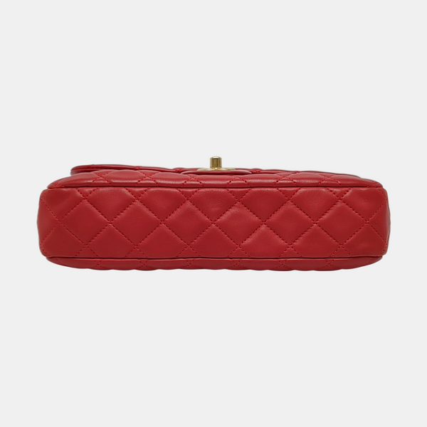 Authenticated pre-owned Classic Flap Medium Quilted Lambskin Red - Shoulder Bag at Looply
