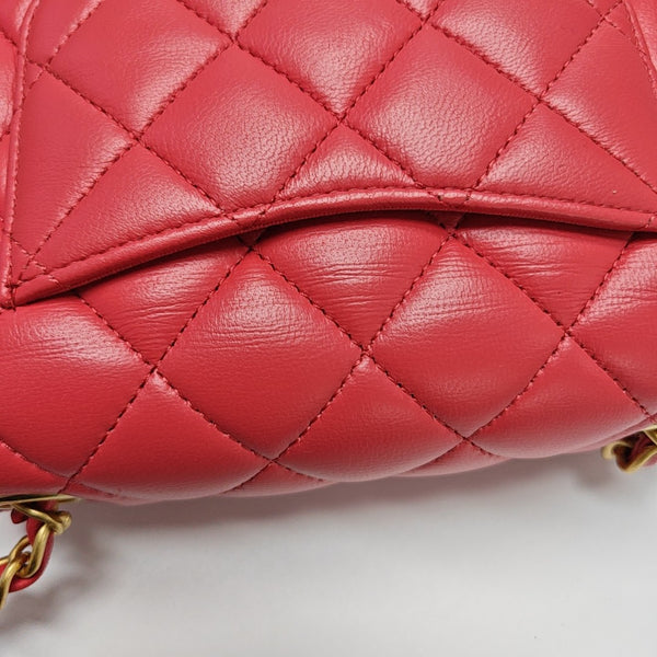 Authenticated pre-owned Classic Flap Quilted Lambskin Red - Shoulder Bag at Looply