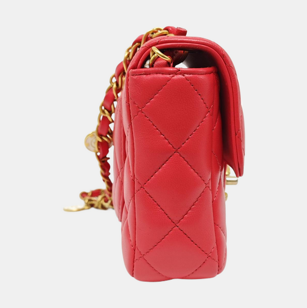 Authenticated pre-owned Classic Flap Quilted Lambskin Red - Shoulder Bag at Looply
