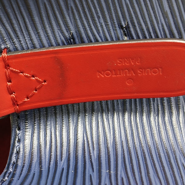 Authenticated pre-owned NéoNoé MM Calfskin Blue - Shoulder Bag at Looply