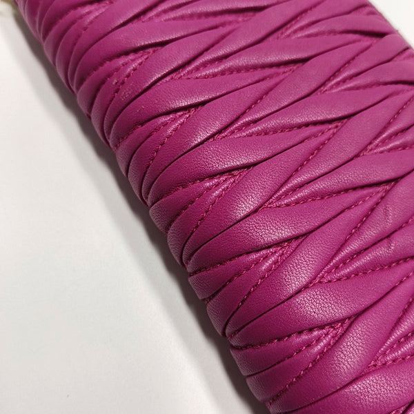 Authenticated pre-owned Matelassé Quilted Lambskin Pink Wallet - Wallet at Looply