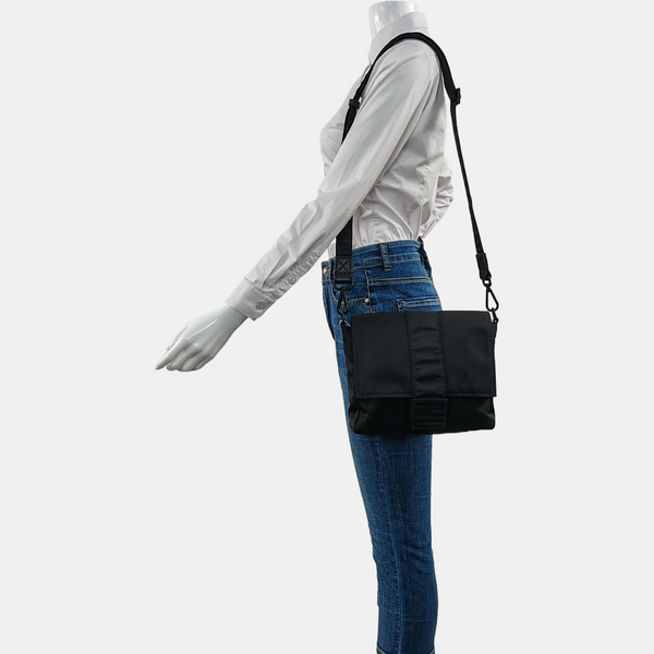 Authenticated pre-owned Baguette Medium Nylon Black - Shoulder Bag at Looply