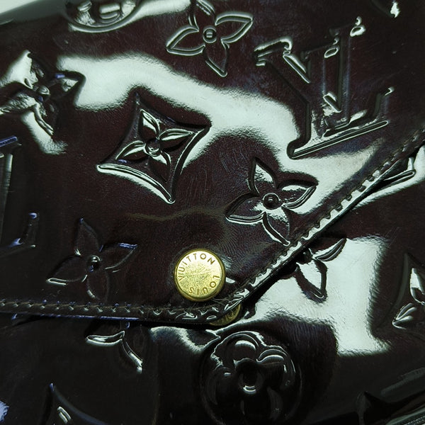 Authenticated pre-owned Félicie Monogram Patent Leather Burgundy - Shoulder Bag at Looply