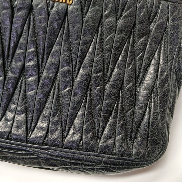 Authenticated pre-owned Matelassé Lambskin Black - Shoulder Bag at Looply