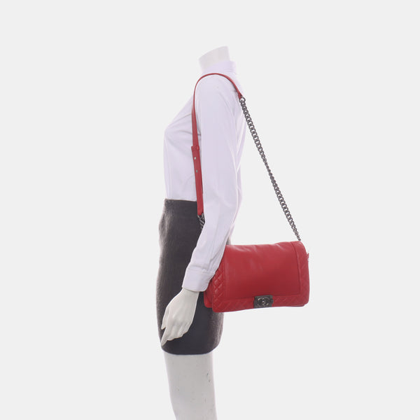 Authenticated pre-owned Boy Chanel Large Quilted Calfskin Red - Crossbody Bag at Looply