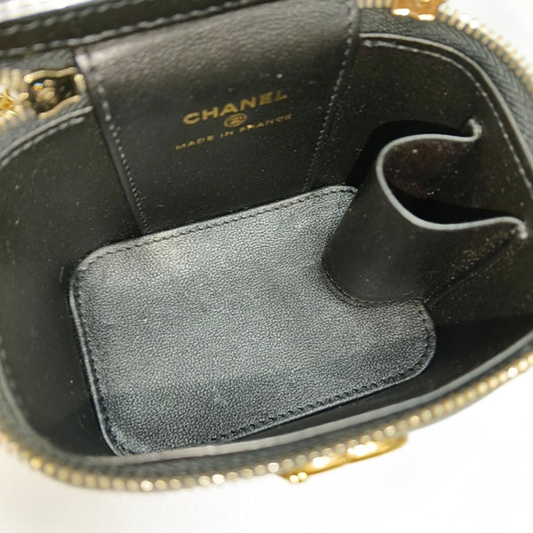 Authenticated pre-owned Vanity Case Quilted Lambskin Black - Crossbody Bag at Looply
