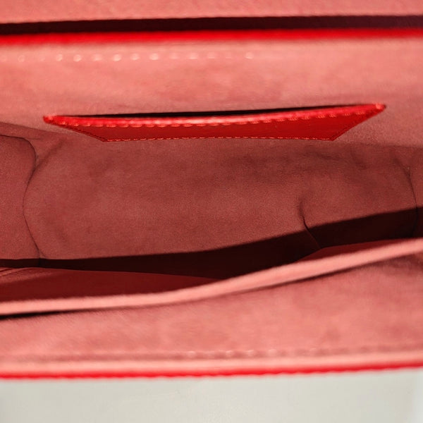 Authenticated pre-owned Twist MM Epi Red - Shoulder Bag at Looply