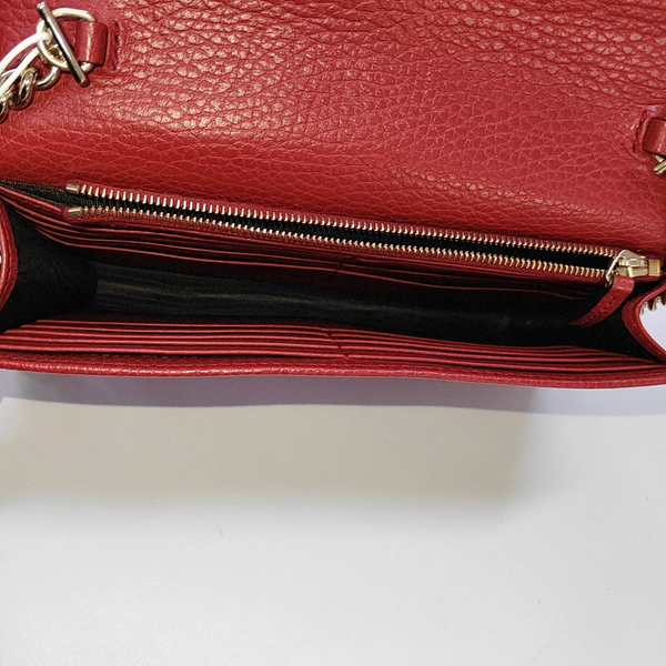 Authenticated pre-owned Interlocking G Calfskin Red - Handbags at Looply