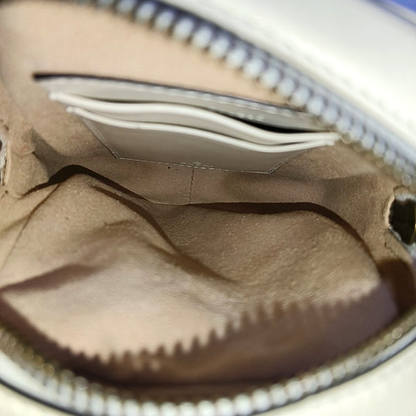 Authenticated pre-owned GG Marmont Mini Calfskin White - Crossbody Bag at Looply