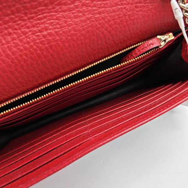 Authenticated pre-owned Interlocking G Calfskin Red - Handbags at Looply