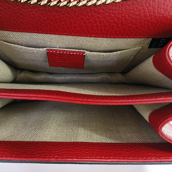 Authenticated pre-owned Interlocking G Small Calfskin Red - Crossbody Bag at Looply