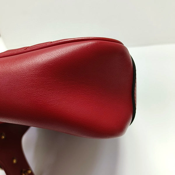 Authenticated pre-owned GG Marmont Medium Calfskin Red - Shoulder Bag at Looply