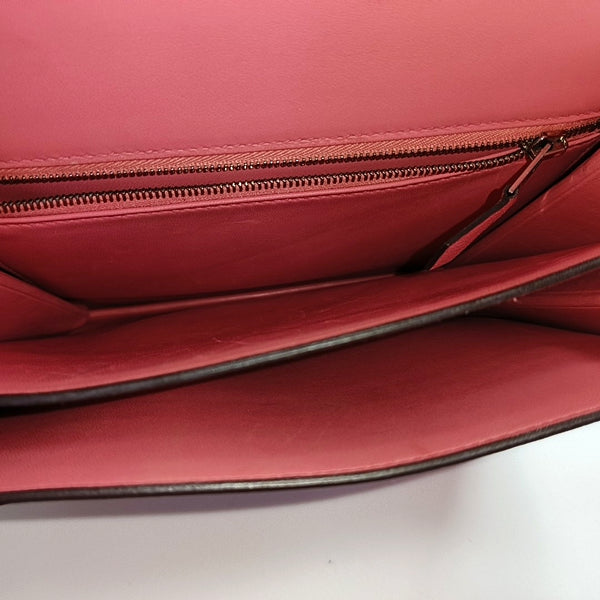 Authenticated pre-owned 2002 Evercolor Pink - Shoulder Bag at Looply