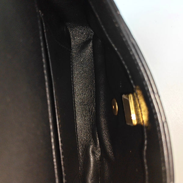 Authenticated pre-owned Classic Flap Quilted Lambskin Black - Shoulder Bag at Looply