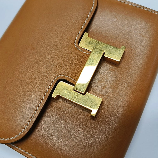 Authenticated pre-owned Constance Box Calf Brown Wallet - Wallet at Looply