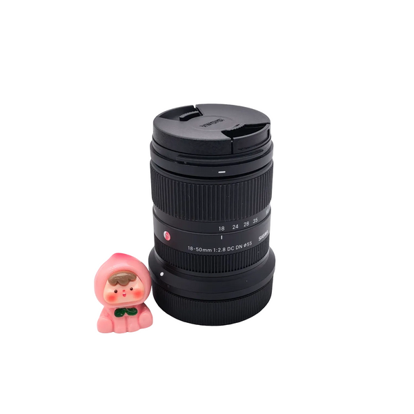 Sigma 18-50mm f/2.8 DC DN Contemporary