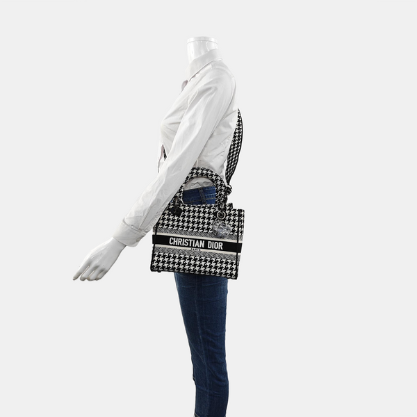 Authenticated pre-owned Lady D-Lite Medium Canvas White - Shoulder Bag at Looply