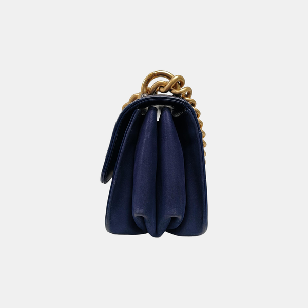 Authenticated pre-owned Classic Flap Quilted Calfskin Blue - Shoulder Bag at Looply