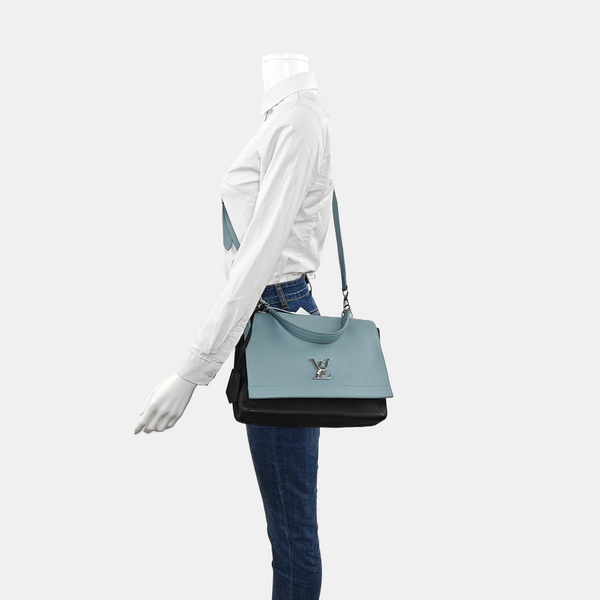 Authenticated pre-owned Lockme Calfskin Blue - Crossbody Bag at Looply