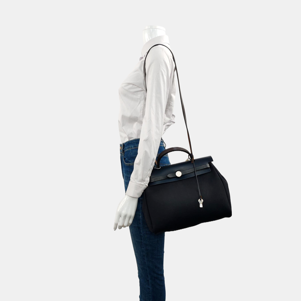 Authenticated pre-owned Herbag 28 Canvas Black - Shoulder Bag at Looply