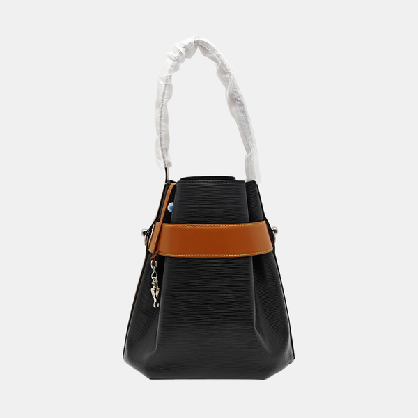 Authenticated pre-owned Twist Epi Black - Shoulder Bag at Looply