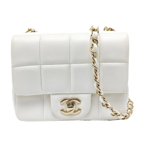 Authenticated pre-owned Classic Flap Lambskin White - Shoulder Bag at Looply