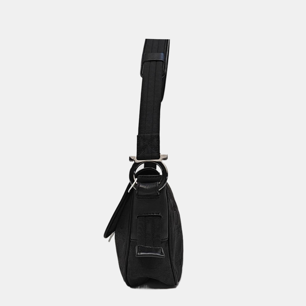 Canvas Black