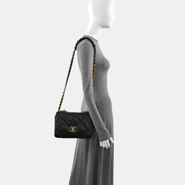 CHANEL 19 Small Quilted Lambskin Black