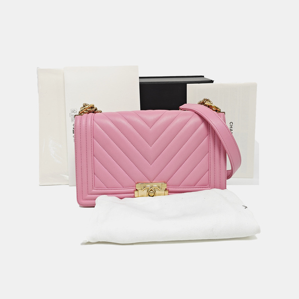 BOY CHANEL Medium Chevron Calfskin Pink