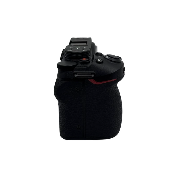 Authenticated pre-owned Z30 + Z DX 16-50mm f/3.5-6.3 VR - at Looply